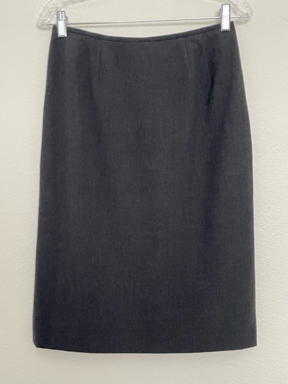 Kasper Black Pencil Skirt Classic Tailored Silhouette With Slit Sz 4